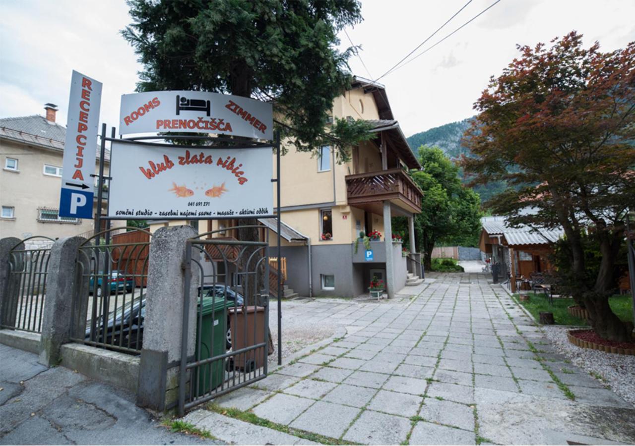 ホテル Klub Zlata Ribica ゴレンスカ地方 エクステリア 写真