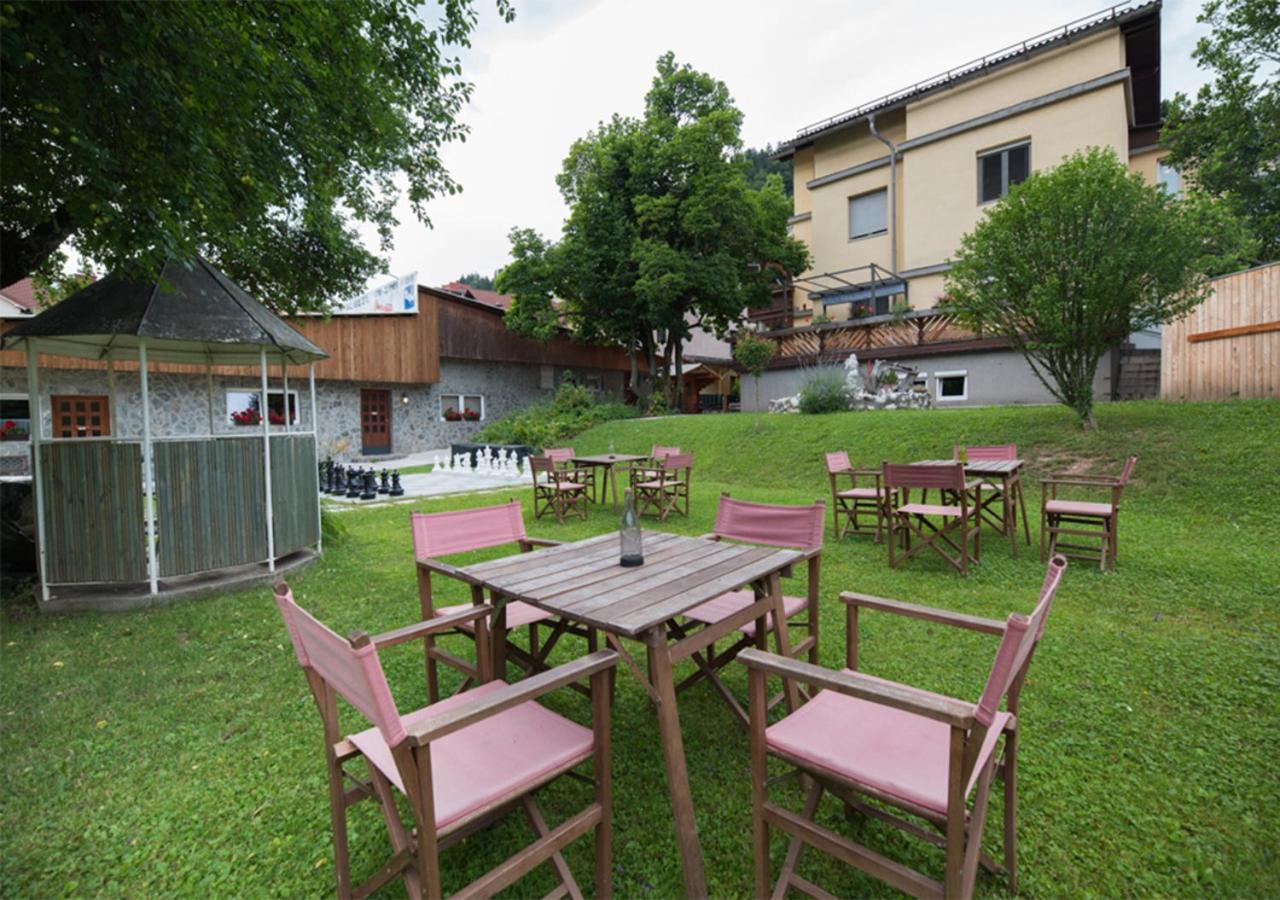 ホテル Klub Zlata Ribica ゴレンスカ地方 エクステリア 写真